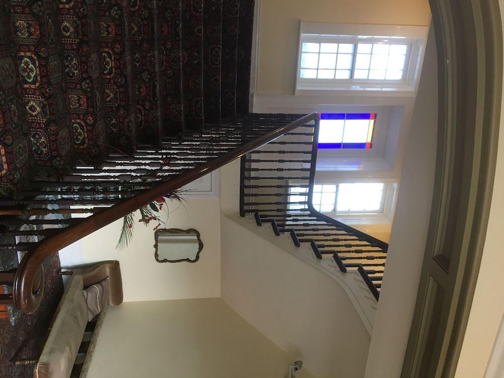Quality Hotel Bentinck Portland Bagian luar foto